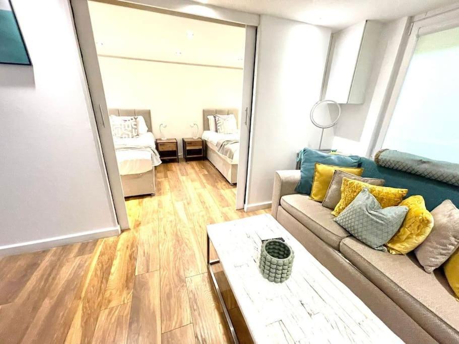Historical Building / Cozy Basement Apt / Central كامبريدج المظهر الخارجي الصورة